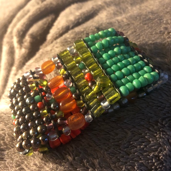 Colorful Glass Beaded Bracelet- 80A $25 or $20 w/offer - Picture 1 of 3